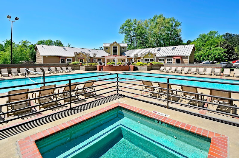 Arches on the Lake Student Living - Hotels in Athens, GA