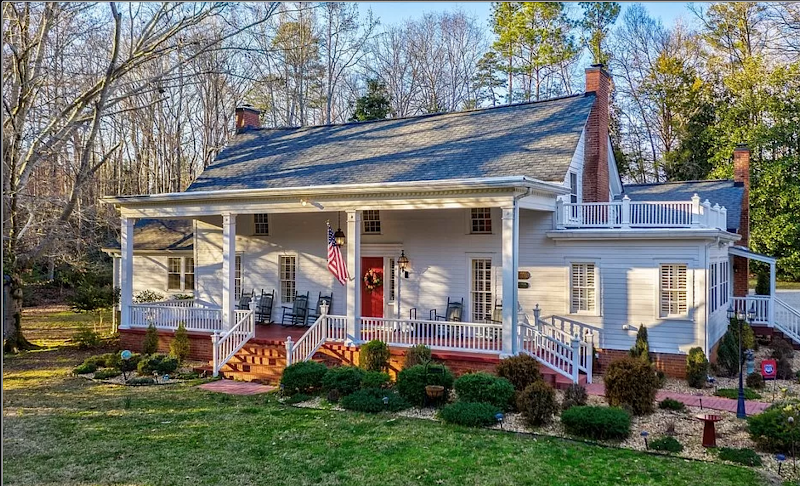 Athens House - Hotels in Athens, GA