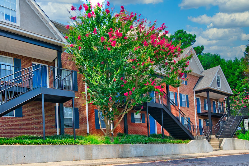 Bulldog Crossing Student Apartments - Hotels in Athens, GA