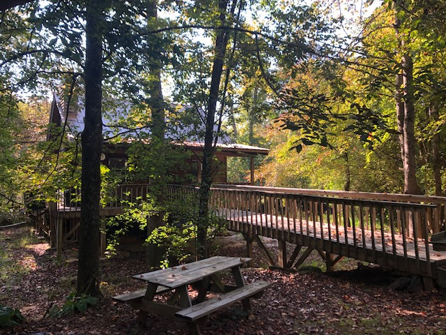 Cabin On the Creek - Hotels in Athens, GA