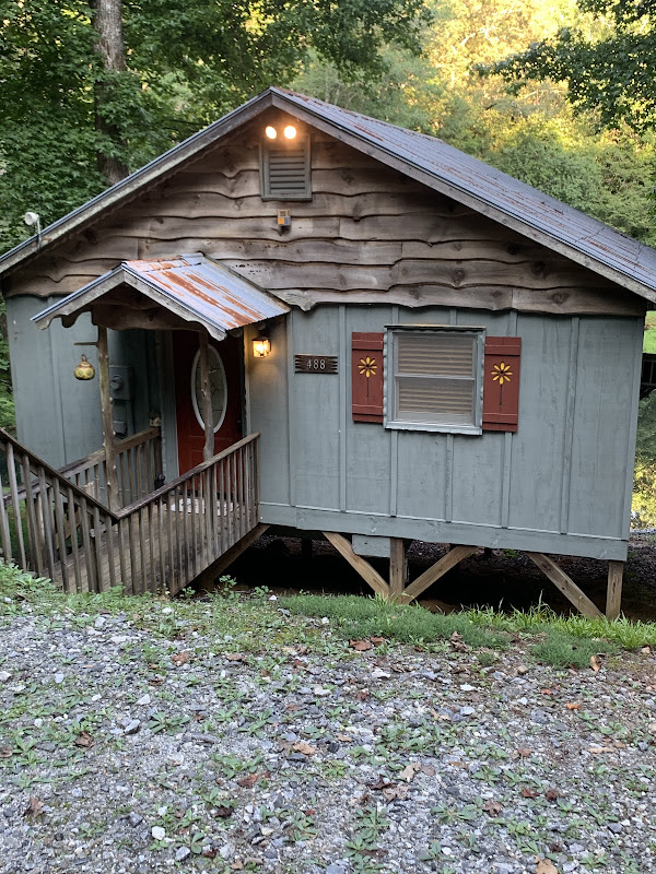 Cavender Creek Cabins - Hotels in Athens, GA