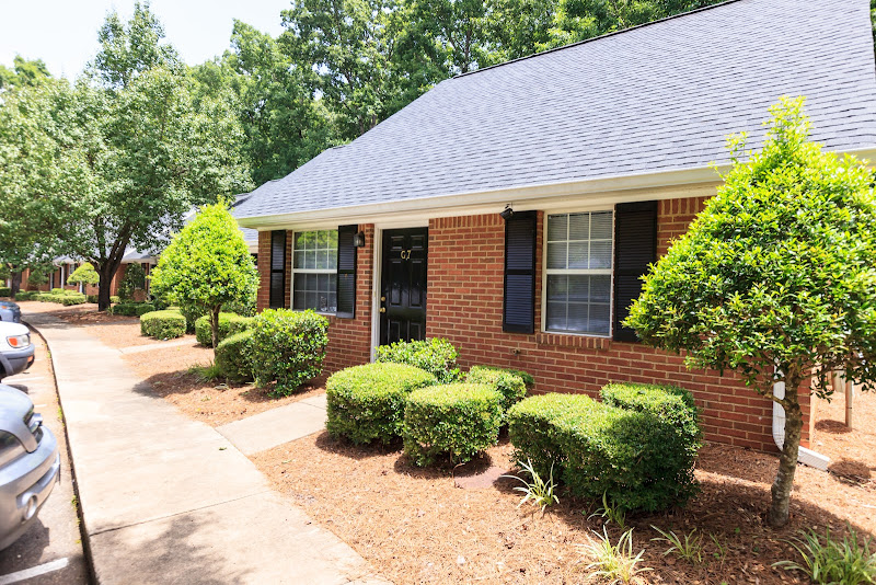Cross Creek Apartments - Hotels in Athens, GA
