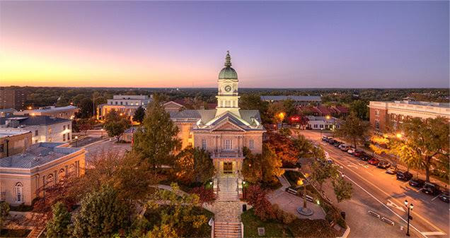 Inn Between The Hedges - Hotels in Athens, GA