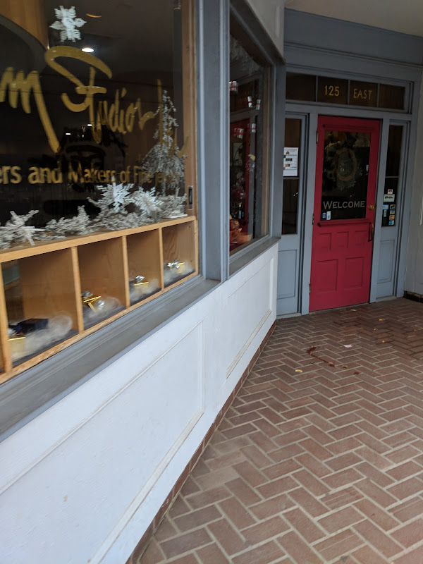 Lamar Lewis Shoe Store - Stores in Athens, GA