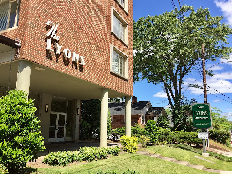 Lyons Apartments - Hotels in Athens, GA