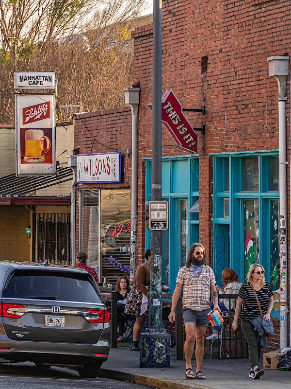 Manhattan Cafe - Restaurants in Athens, GA
