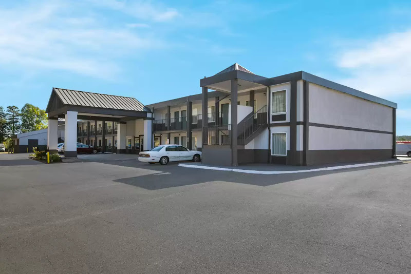 Rodeway Inn Commerce - Hotels in Athens, GA