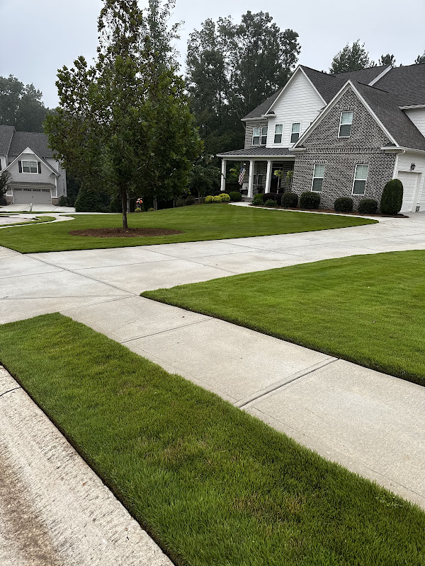 Sanders Lawn Maintenance - Services in Athens, GA