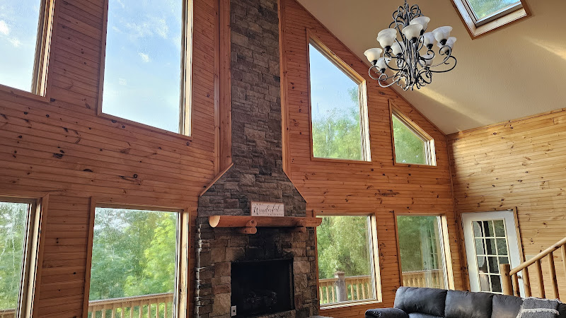 Sautee Sunrise - Helen Mountain Cabin Rental - Hotels in Athens, GA