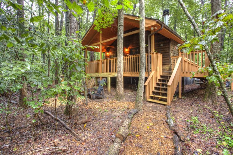 Tanglewood Cabins Rentals & Deer Crossing Lodge - Hotels in Athens, GA