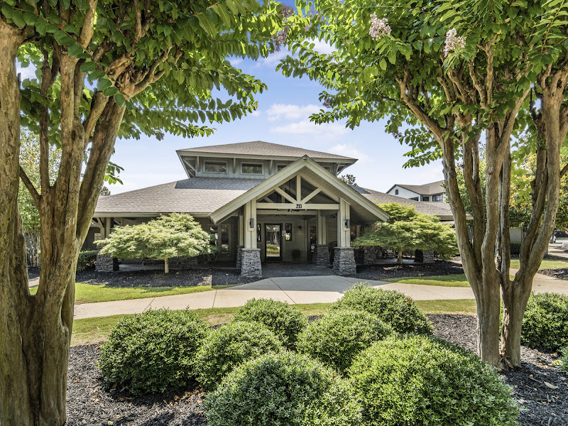 The Lodge of Athens - Services in Athens, GA