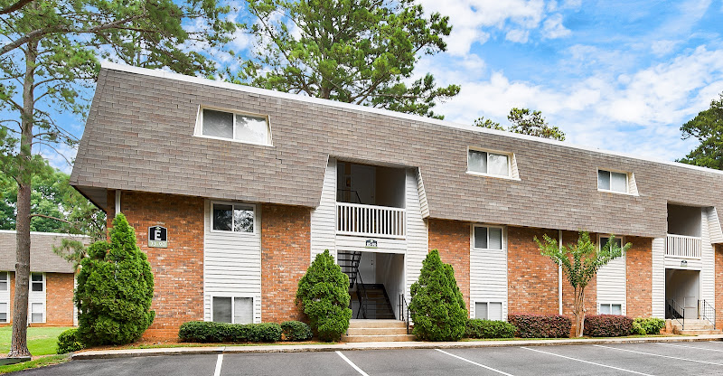 The Pointe Apartments - Hotels in Athens, GA