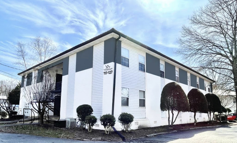 The Woods at Normaltown - Prince and Sunset - Hotels in Athens, GA