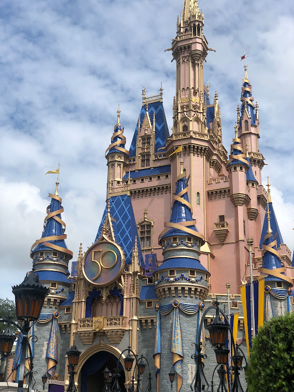 Travelmation- Sara Russell, Specializing in Disney destinations