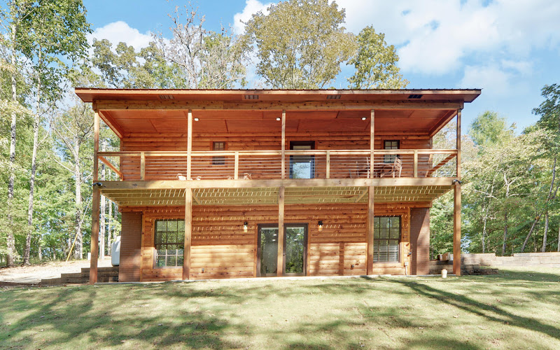 White Water River Cabin #2 - Hotels in Athens, GA