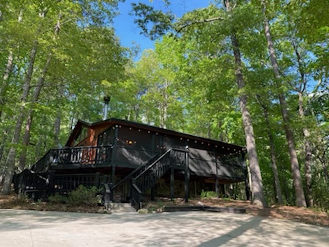 Woodland Retreat Cabin - Hotels in Athens, GA